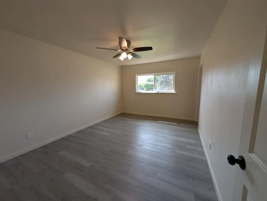 213 Renee Way, Madera, CA 93638 - #3