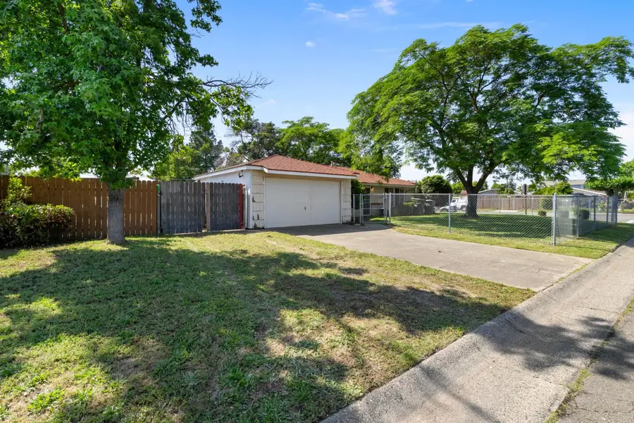 7358 Diana Way, Sacramento, CA 95828 - #3