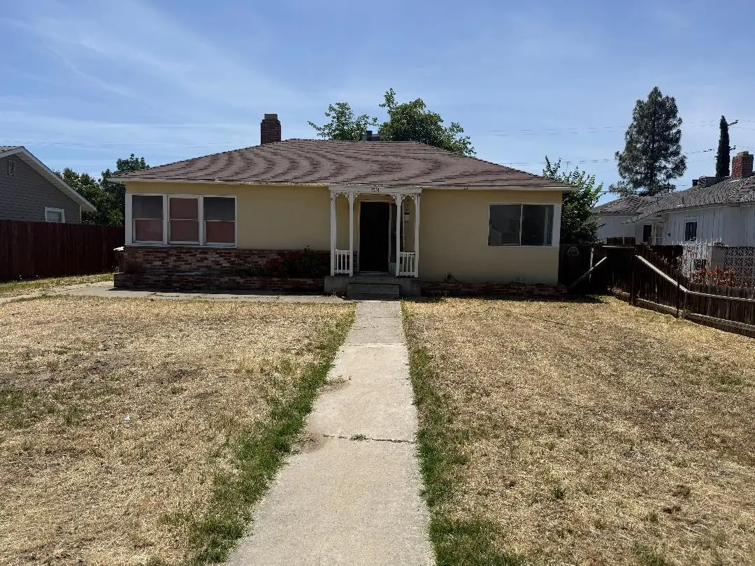 1514 P Street, Firebaugh, CA 93622 - #1