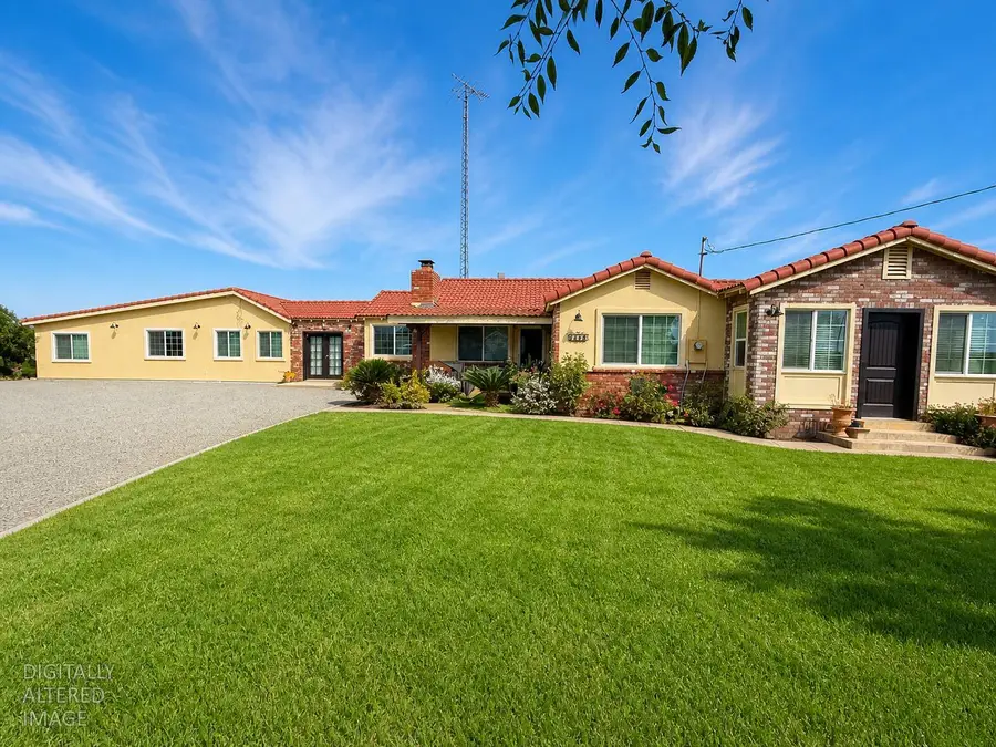 1749 Orange Avenue, Patterson, CA 95363 - #3