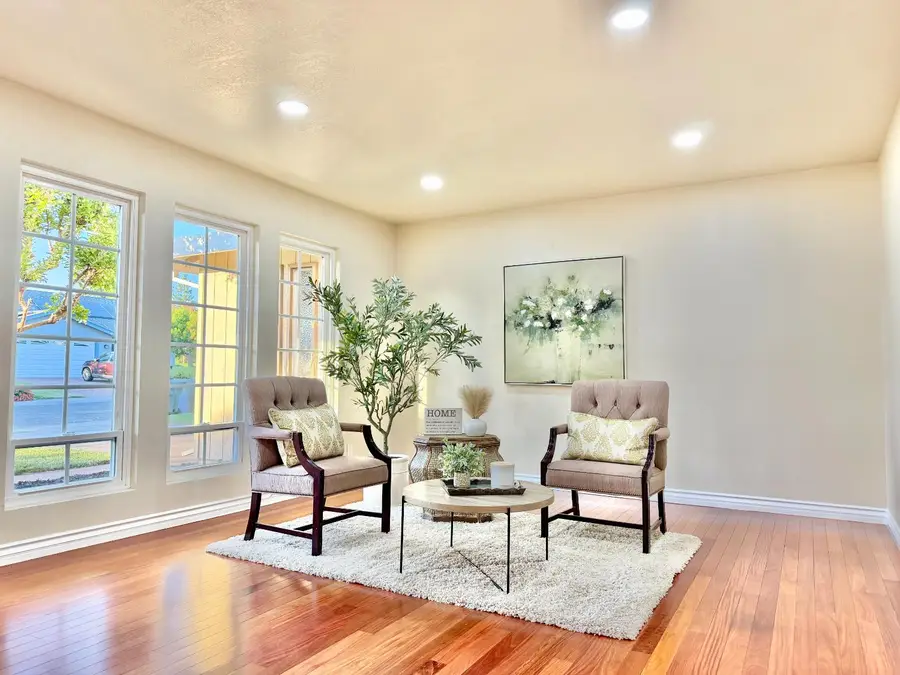 5706 Jeff Way, Carmichael, CA 95608 - #2