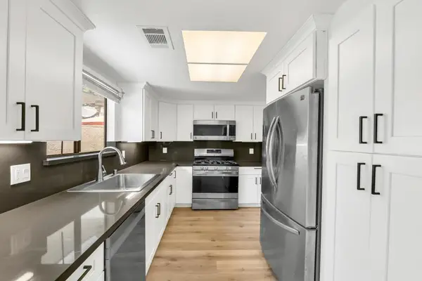 4848 El Cemonte Avenue #5, Davis, CA 95618