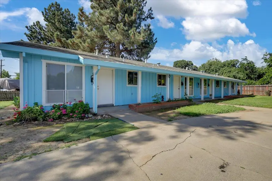 564 E 15th Street, Marysville, CA 95901 - #2
