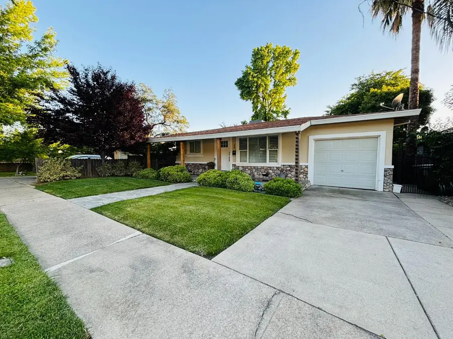 233 Birch, Roseville, CA 95678 - #2
