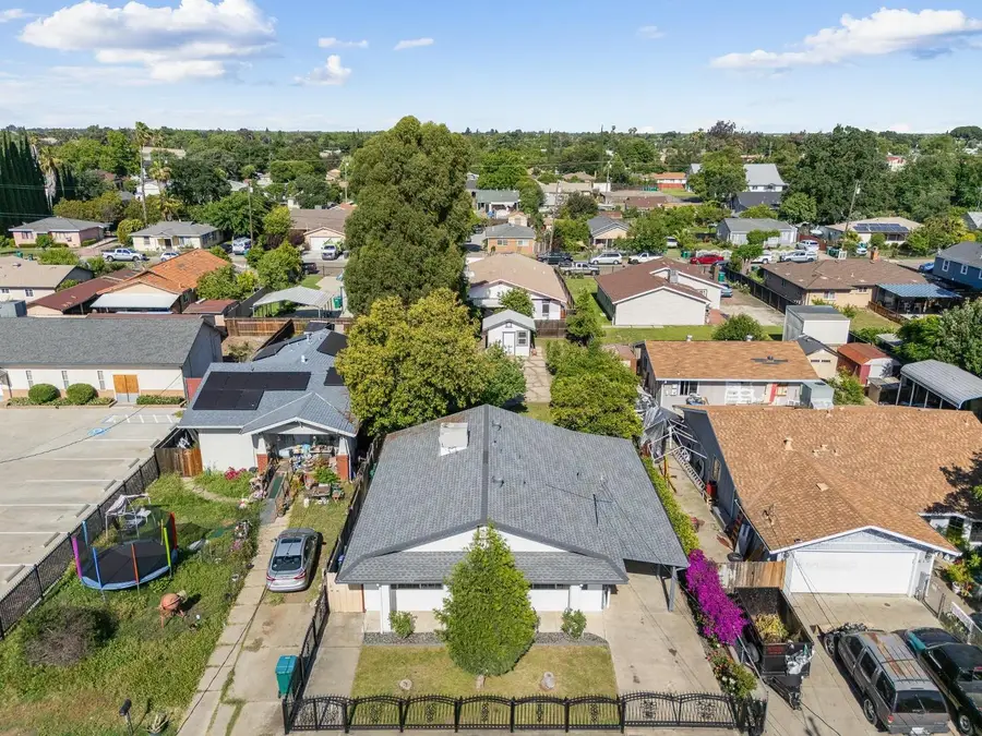 608 S Golden Gate Avenue, Stockton, CA 95206 - #3