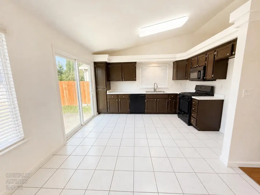 1620 Rodeo Way, Olivehurst, CA 95961 - #3