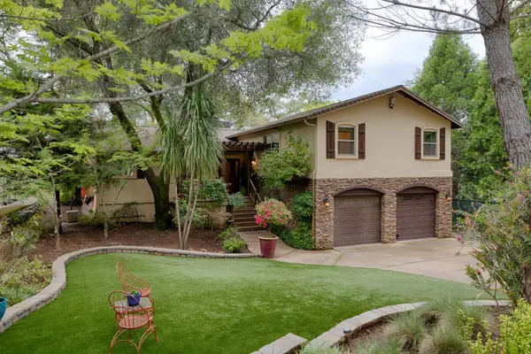 23563 Saint Andrews Court, Auburn, CA 95602