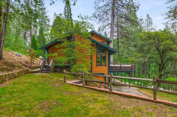 10389 Crestview Drive, Grass Valley, CA 95949