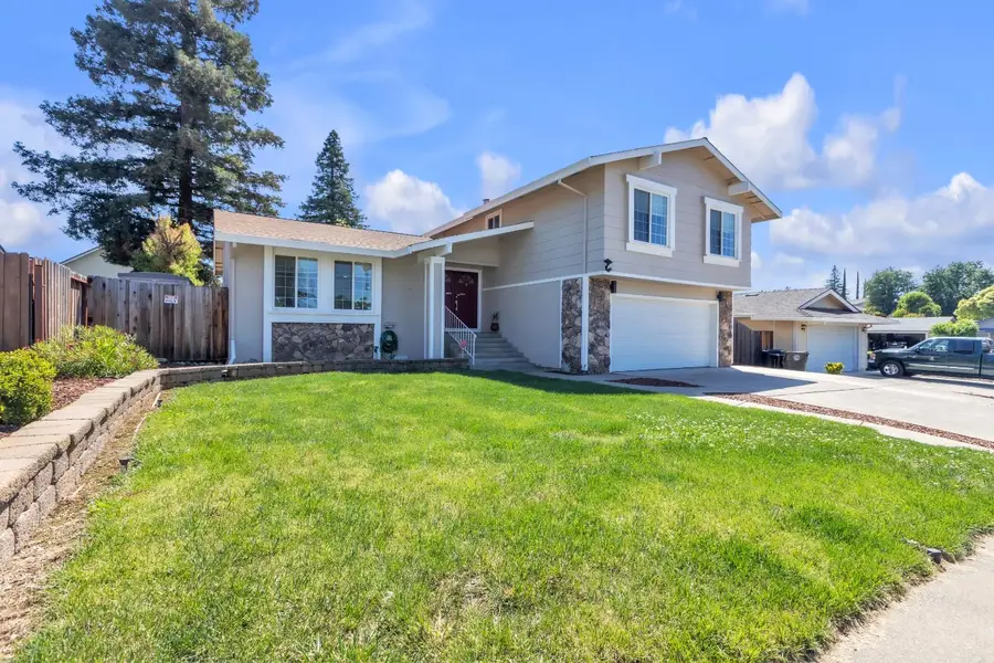 8232 Scarlet Oak Circle, Citrus Heights, CA 95610 - #2