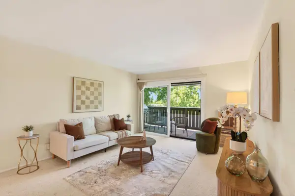 1427 Marchbanks Dr #4, Walnut Creek, CA 94598