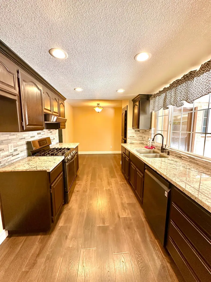 594 Parkwood Drive, Manteca, CA 95336 - #2