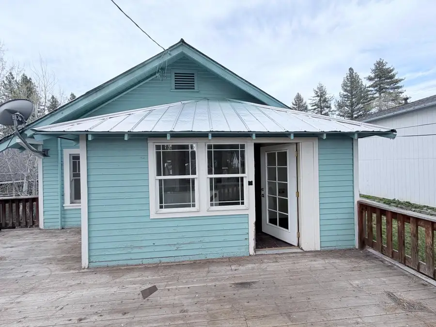 460 Nevada Street, Portola, CA 96122 - #3