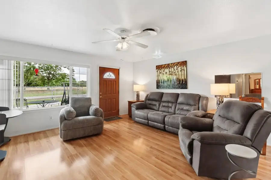 987 Island Avenue, Olivehurst, CA 95961 - #3