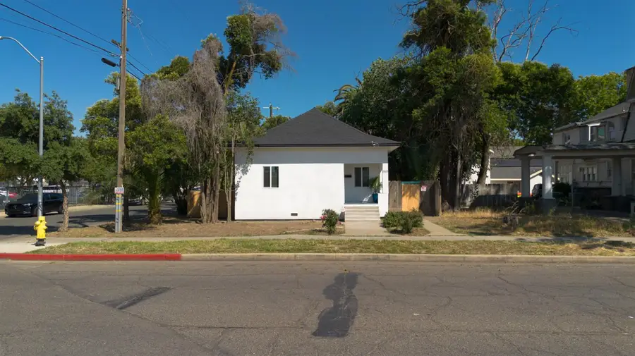 2320 K Street, Merced, CA 95340 - #2