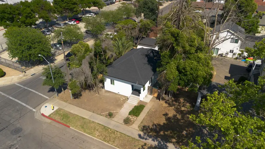 2320 K Street, Merced, CA 95340 - #3