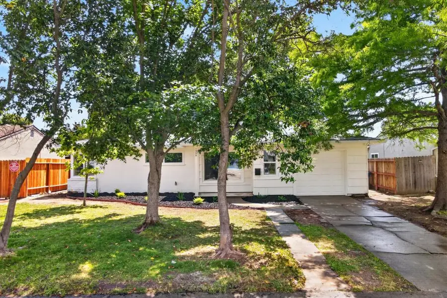 1924 Edwin, Sacramento, CA 95815 - #3