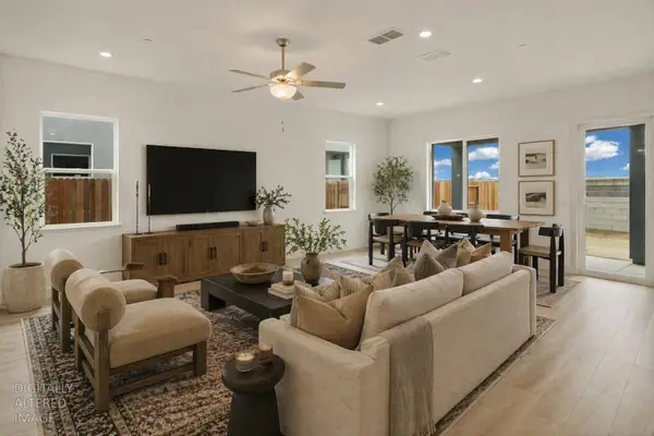 484 Vinal Drive, Manteca, CA 95337
