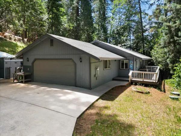 12709 Francis Drive, Grass Valley, CA 95949