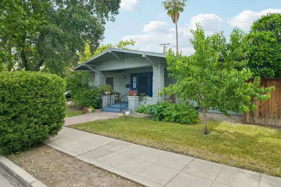 260 E Sonoma Avenue, Stockton, CA 95204 - #2