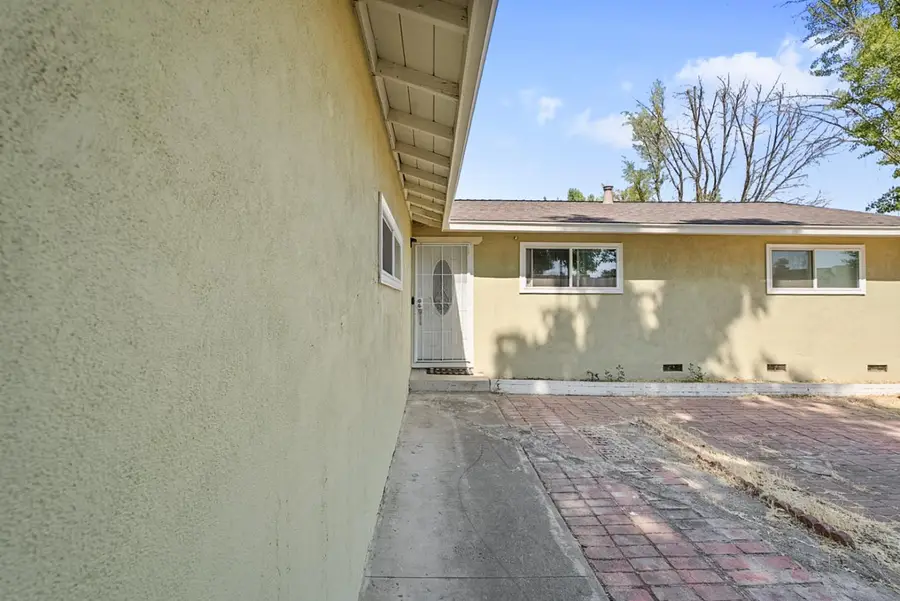 301 S Emerald Avenue, Modesto, CA 95351 - #3