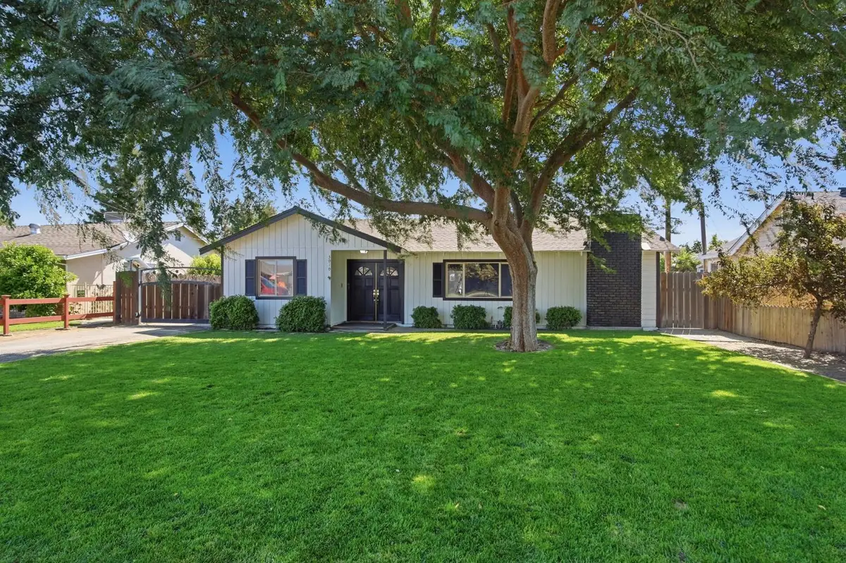 3010 Lester Road, Denair, CA 95316 - #1