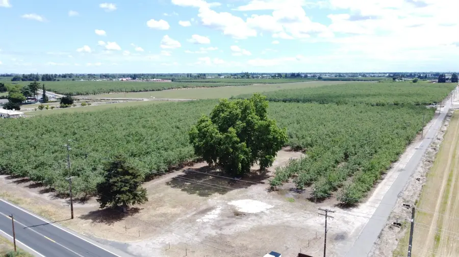 1012 Ladd Road, Modesto, CA 95356 - #2