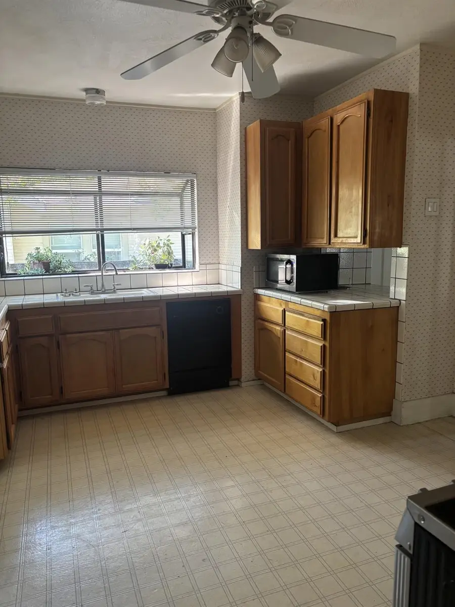 110 Olive Avenue, Modesto, CA 95350 - #3