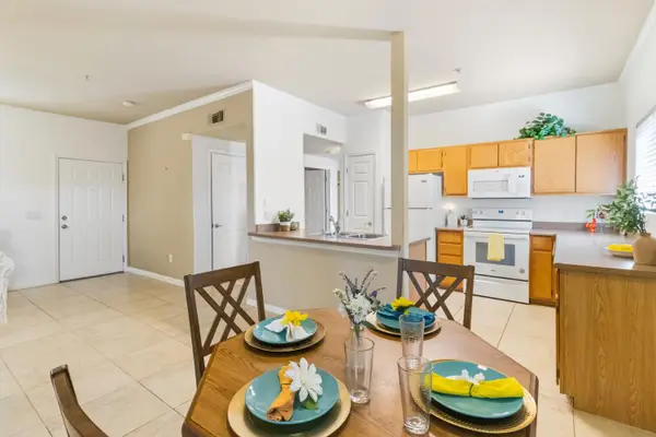 10001 Woodcreek Oaks Boulevard #1711, Roseville, CA 95747
