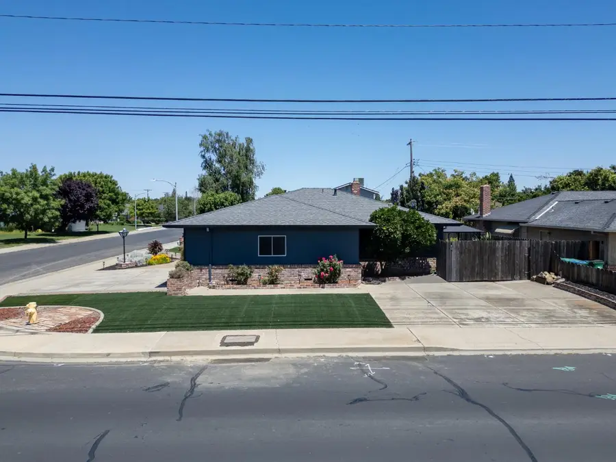1000 Lakewood Drive, Lodi, CA 95240 - #2