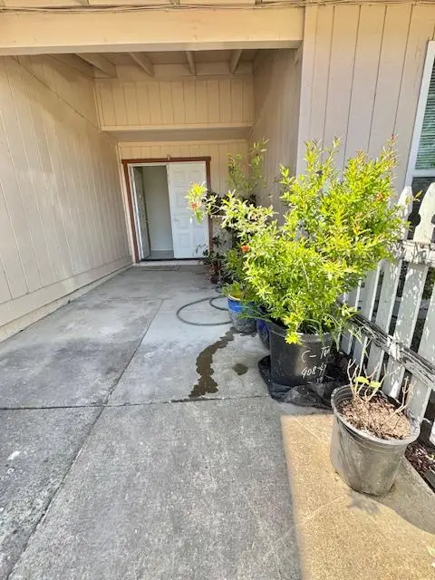 8204 Essen Way, Sacramento, CA 95823 - #2