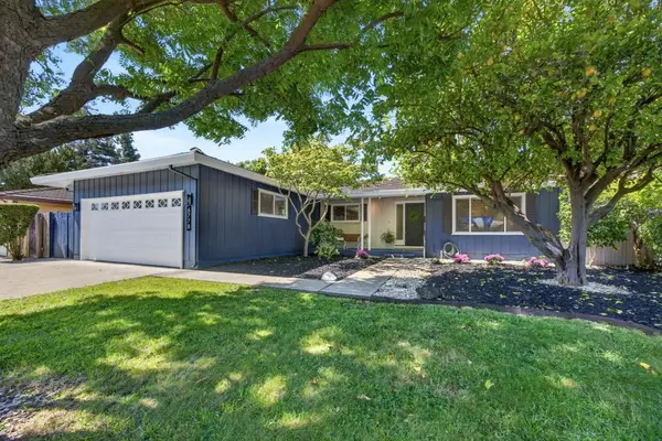 6778 Park Riviera Way, Sacramento, CA 95831