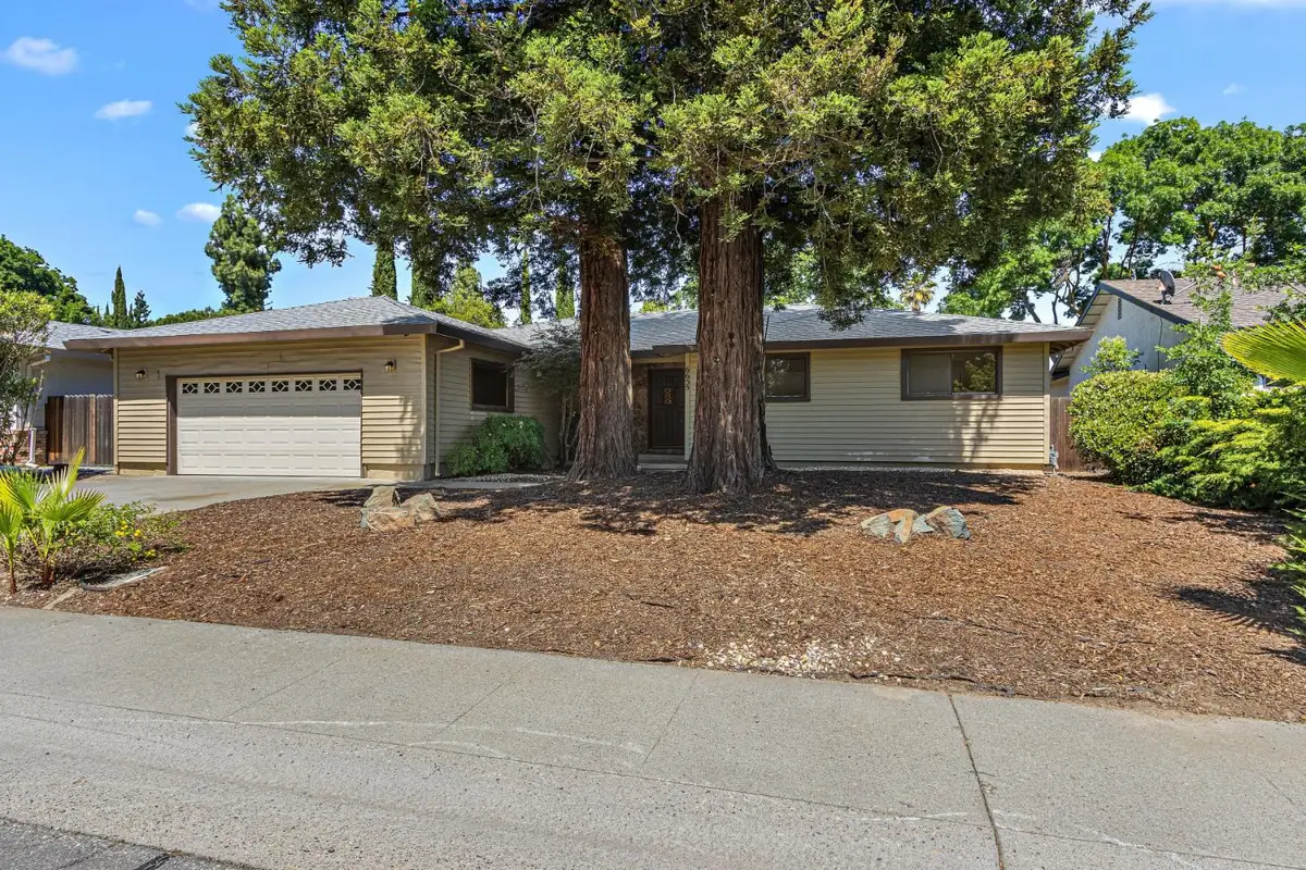 6655 Frates Way, Sacramento, CA 95831 - #1