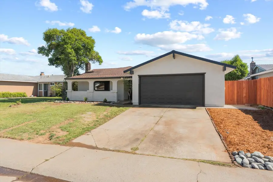 8404 Sunrise Woods Way, Sacramento, CA 95828 - #3