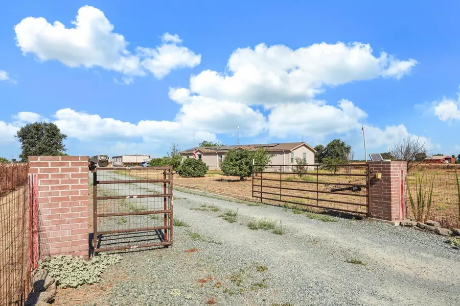 26001 N Dustin Road, Acampo, CA 95220 - #3