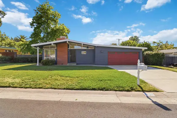 4824 Hazelwood Avenue, Carmichael, CA 95608