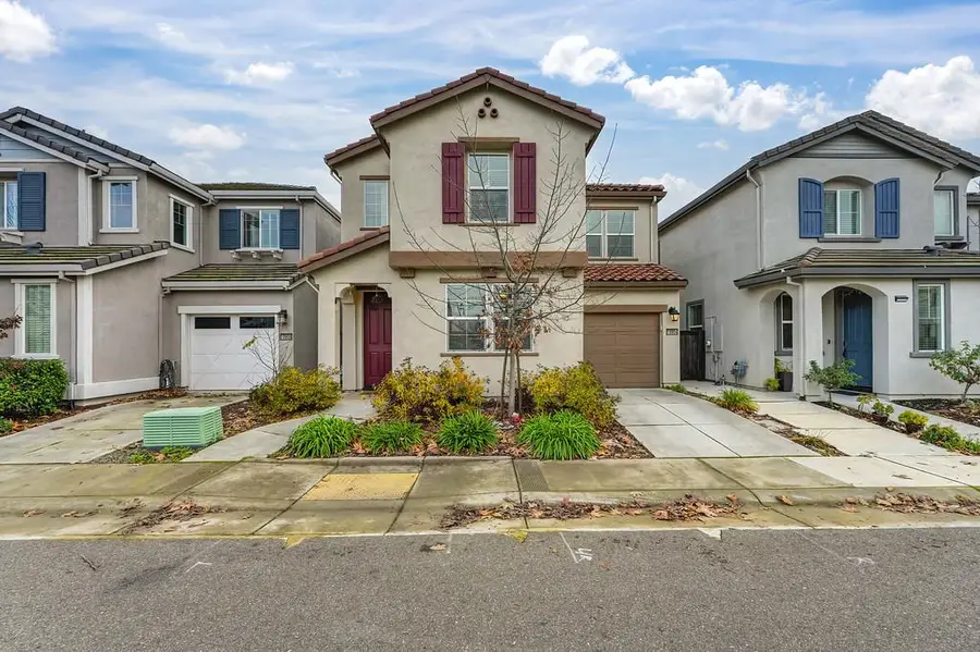 10904 Arrington Drive, Rancho Cordova, CA 95670 - #2