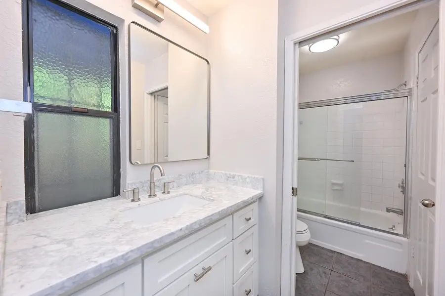 200 P Street #D34, Sacramento, CA 95814 - #3