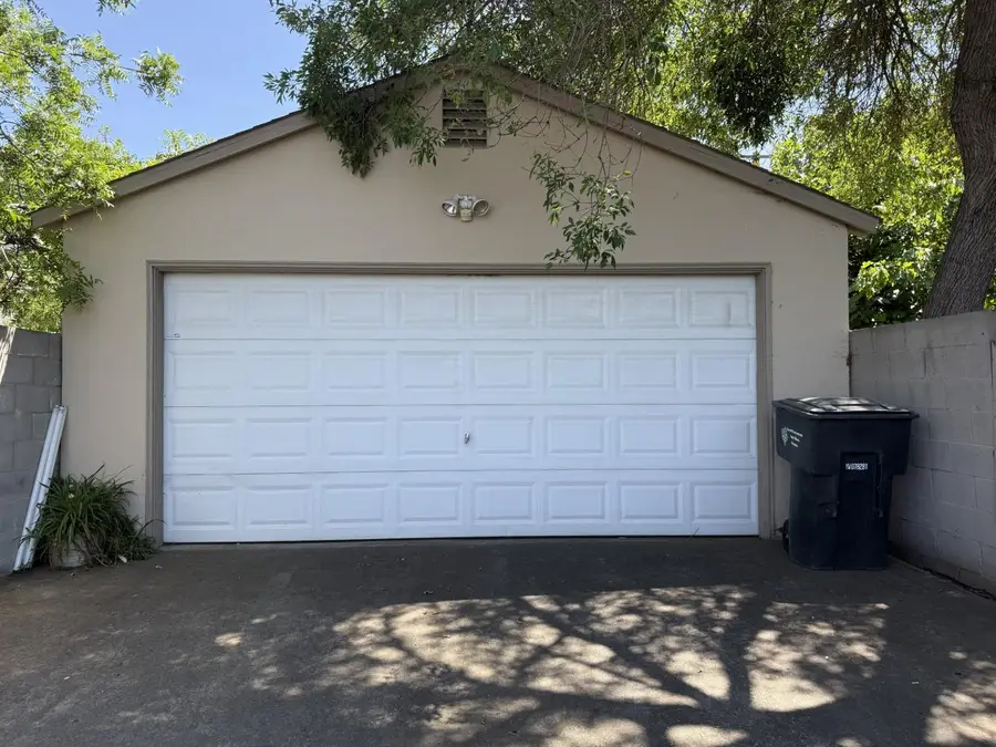 2197 Cambridge Street, Sacramento, CA 95815 - #2