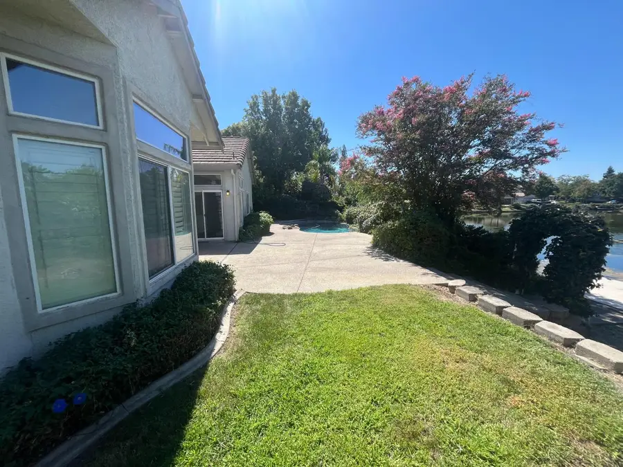 9282 Monmouth Court, Elk Grove, CA 95758 - #3