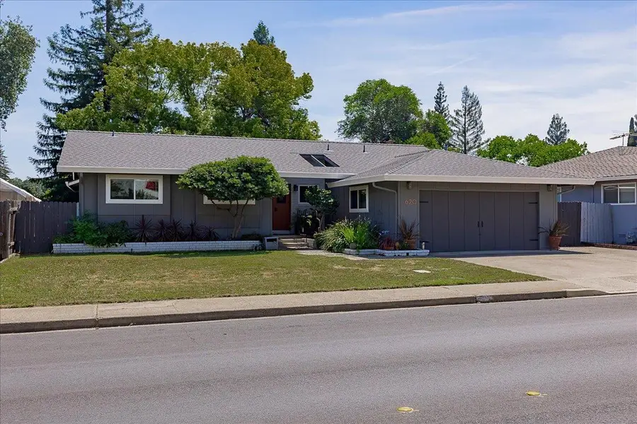620 Darling Way, Roseville, CA 95678 - #2