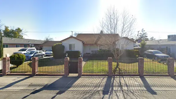 2076 20th Avenue, Sacramento, CA 95822