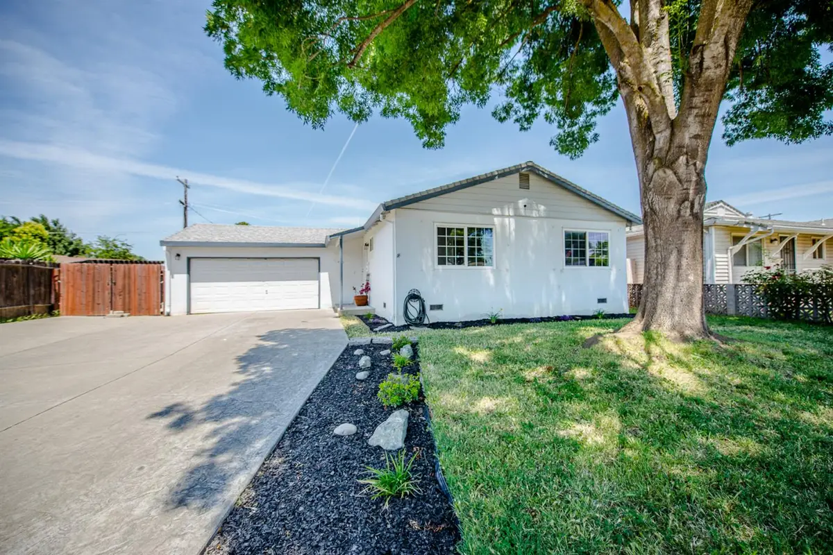 140 Lassen Place, Woodland, CA 95695 - #1
