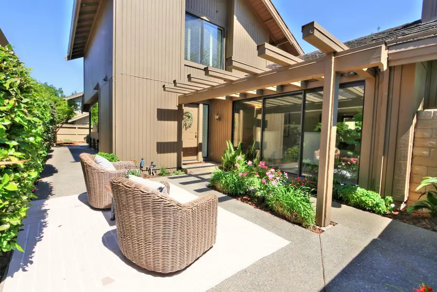 2058 Promontory Point Lane, Gold River, CA 95670 - #3