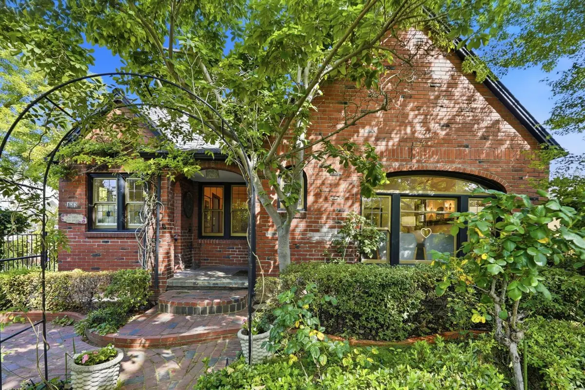 433 41st Street, Sacramento, CA 95819 - #1