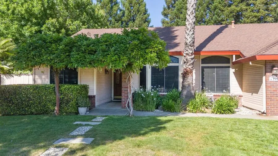 426 Taggert Court, Roseville, CA 95678 - #2