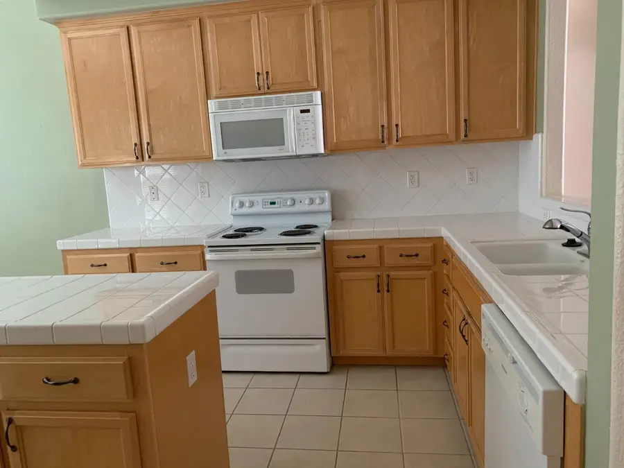 3532 Lauding Way, Modesto, CA 95355 - #3