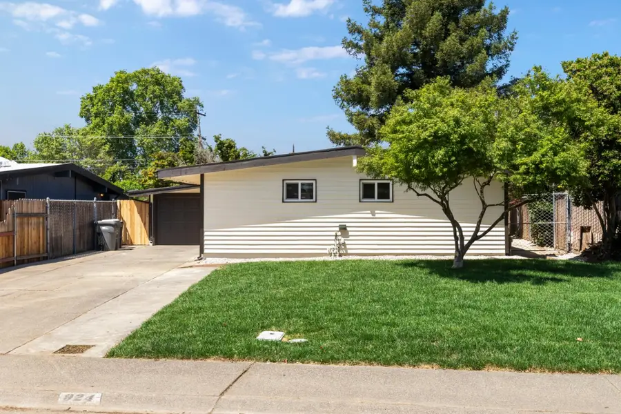 924 Cummins Way, West Sacramento, CA 95605 - #2