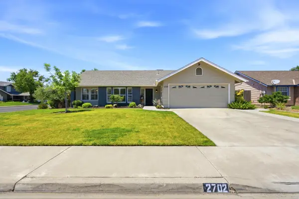 2702 Burl Court, Hanford, CA 93230