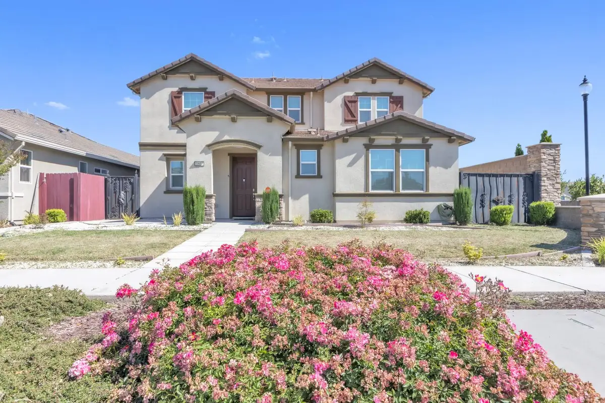 1807 W Woodward Avenue, Manteca, CA 95337 - #1