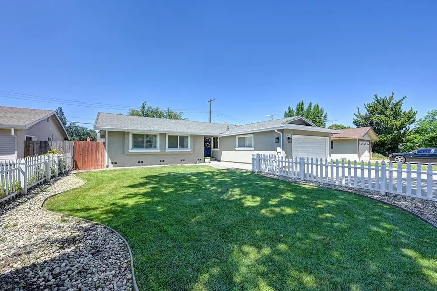 6523 Woodpark Way, Citrus Heights, CA 95621 - #2